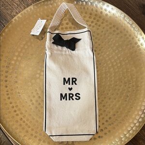 MR & MRS Wine Bag with Bow